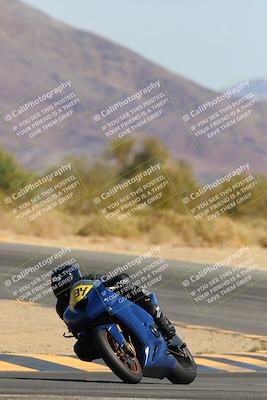 media/Mar-21-2025-CVMA Friday Practice (Fri) [[30cd4fe323]]/5-Racer 4/Session 3 (Turn 10)/